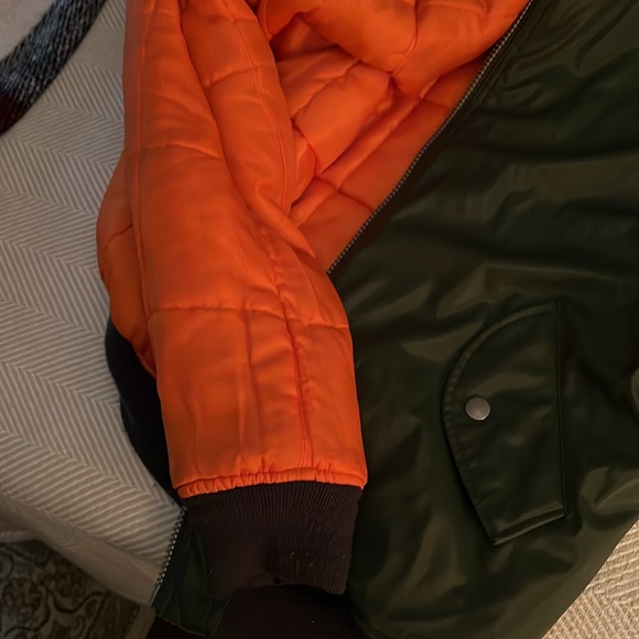 Reversible bomber jacket - Picture 5 of 8